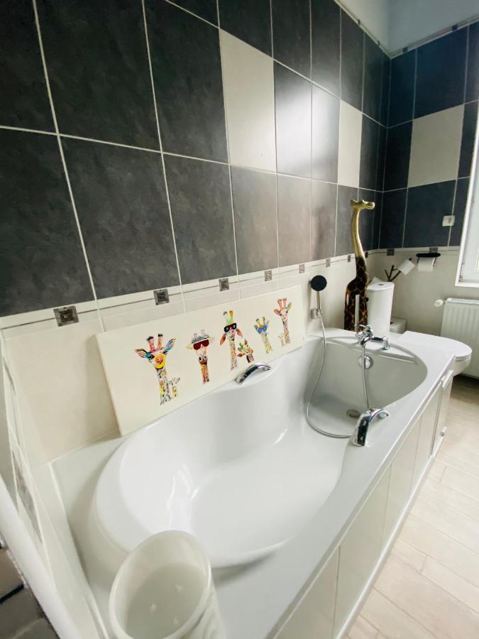 Bed and Breakfast Hypolite Avesnes-sur-Helpe Exterior foto